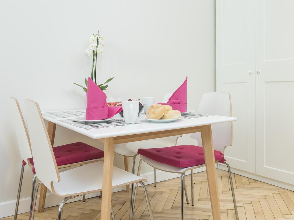 Delightful New Town Square Apartment Warsaw Exterior photo